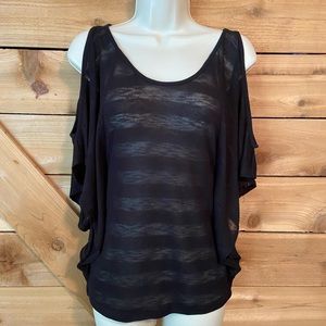 Basic House Black Cold Shoulder Tunic